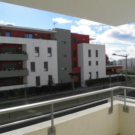 2p Avec Piscine, Proche Plage Et Commerces, Parking Inclus - - Fr-1-338-5 Apartment *