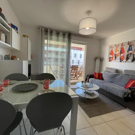 2 Pieces Cosy Avec Terrasse Et Garage Prive, Proche - Fr-1-338-5 * Sète